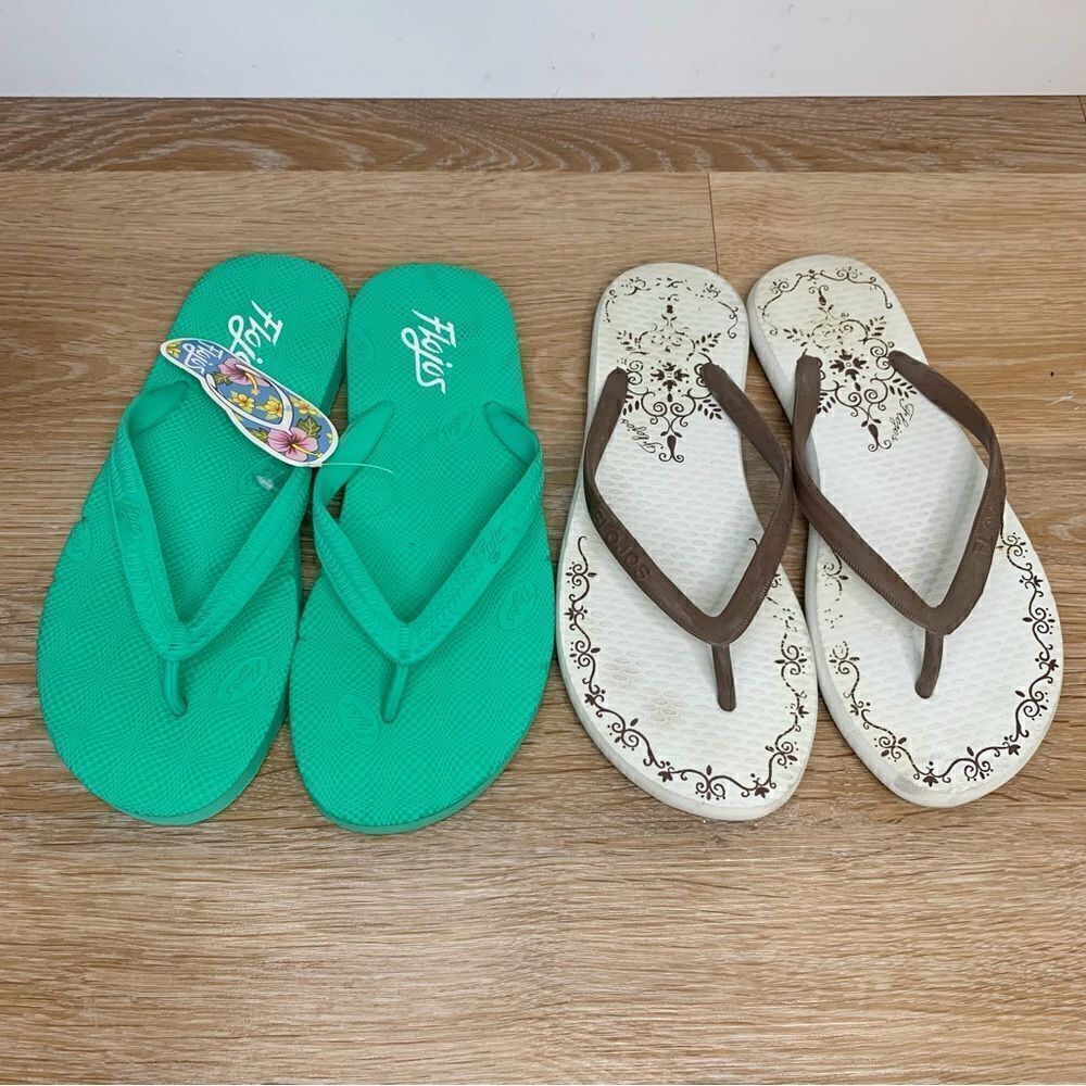 BUNDLE (2) Flojos Summer Thong Flip Flop Sandals, Size 7